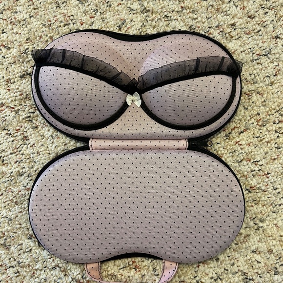 Chantelle Bra and  Panty Bundle - Picture 6 of 7